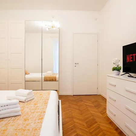 Διαμέρισμα Ramazzini District - Elegant Flat X8 *