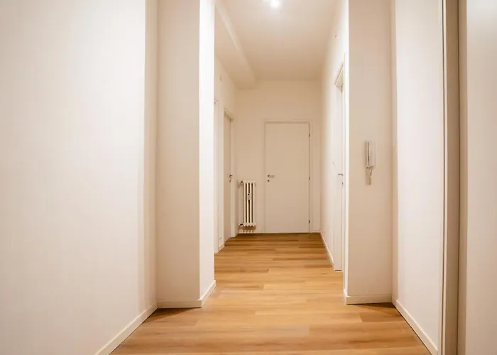 Apartment Ramazzini District - Elegant Flat X8 Mailand