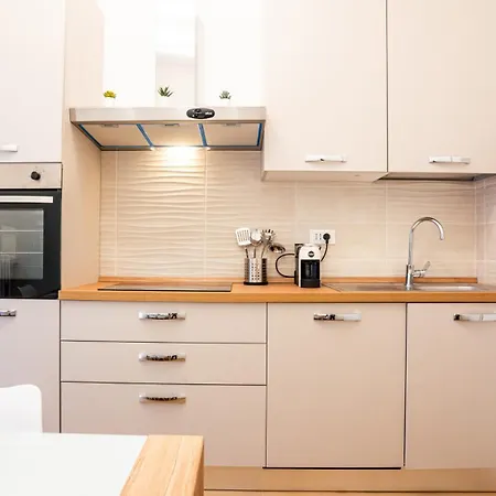 Ramazzini District - Elegant Flat X8 *
